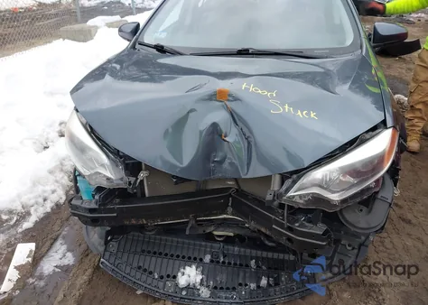 2014 Toyota Corolla Le z USA, uszkodzony, nr VIN 2T1BURHE4EC112167